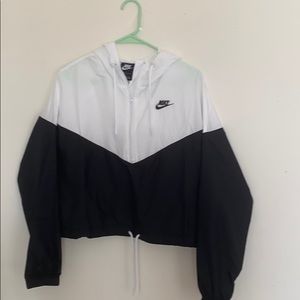 Nike Cropped Windbreaker